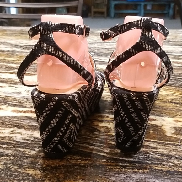 Strappy Wedges - Picture 2 of 5